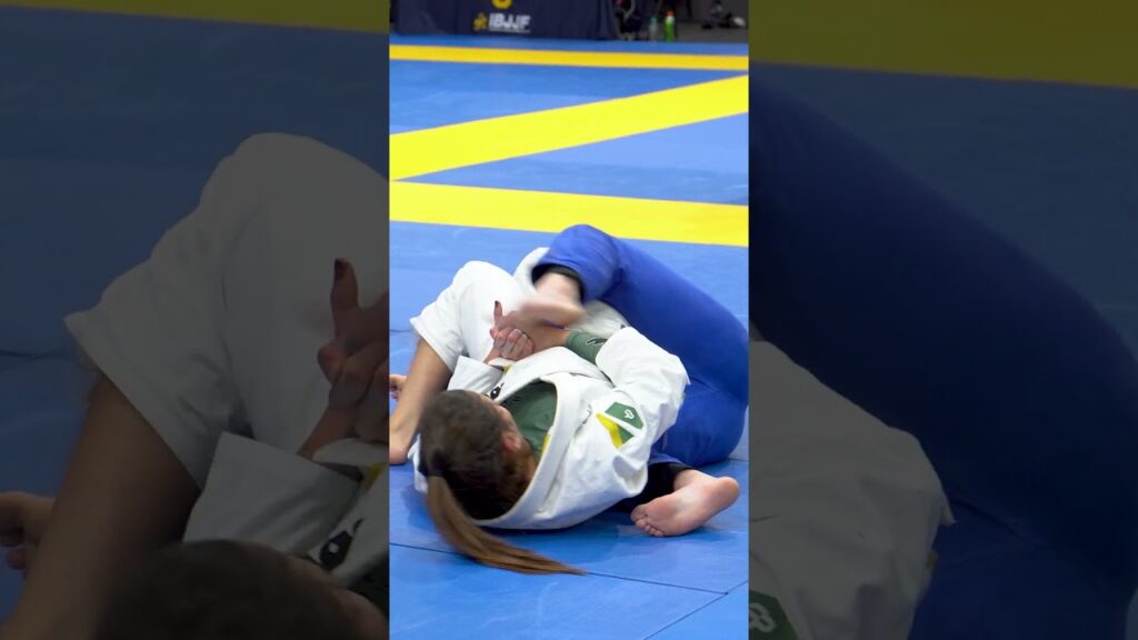 Sick Arm Bar by European Champ Bia Alves 🥇