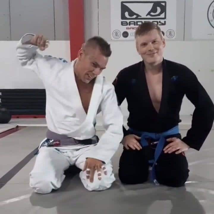 Simple attack from closed guard  Many times you can surprise opponent with this ...