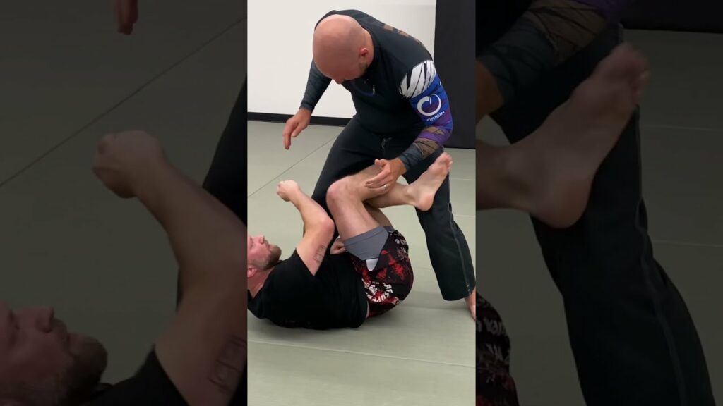 Single Leg X to Reverse X to Saddle with Reverse Grip Footlock