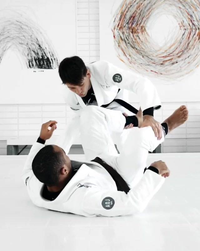 Slow Motion Guard Pass Sequence by Rafa Mendes