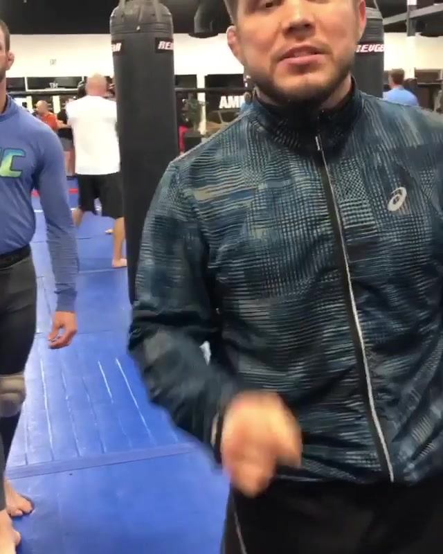 Snatch single to the inside trip by Henry Cejudo