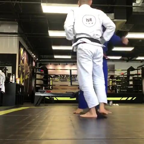 Spider Guard Pass to Armbar