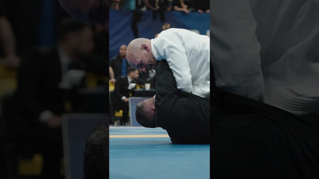 Strong cross collar choke from Xande Ribeiro! #bjj #ibjjf #jiujitsu