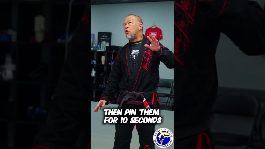 🤜Strong friendships are often developed when mutual struggle is endured.