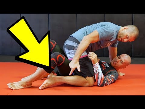 THE #1 MISTAKE FROM MOUNT POSITION, and how to fix it ROGER GRACIE style
