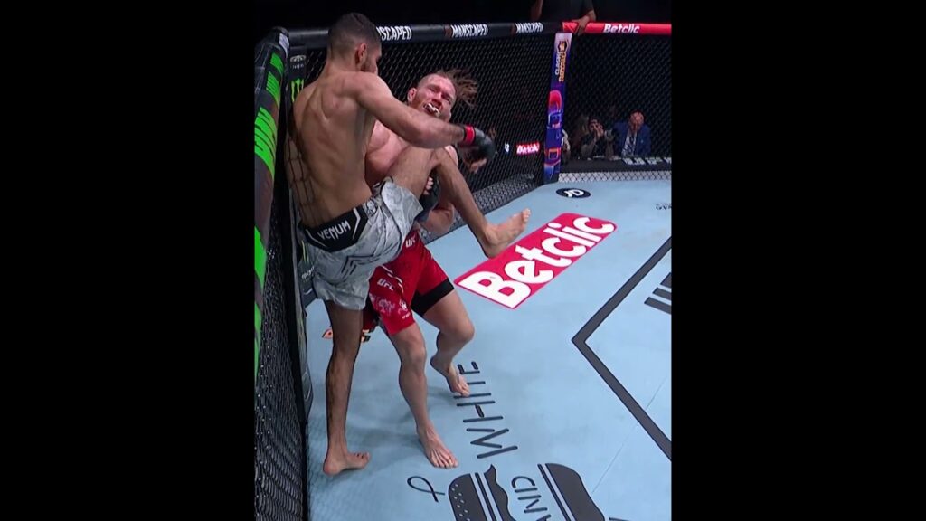 THIS KNEE WAS CRAZYYYYY 😮 #ufcparis