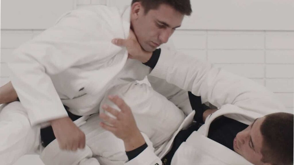 Tainan Dalpra Shows His Triangle Setup Technique