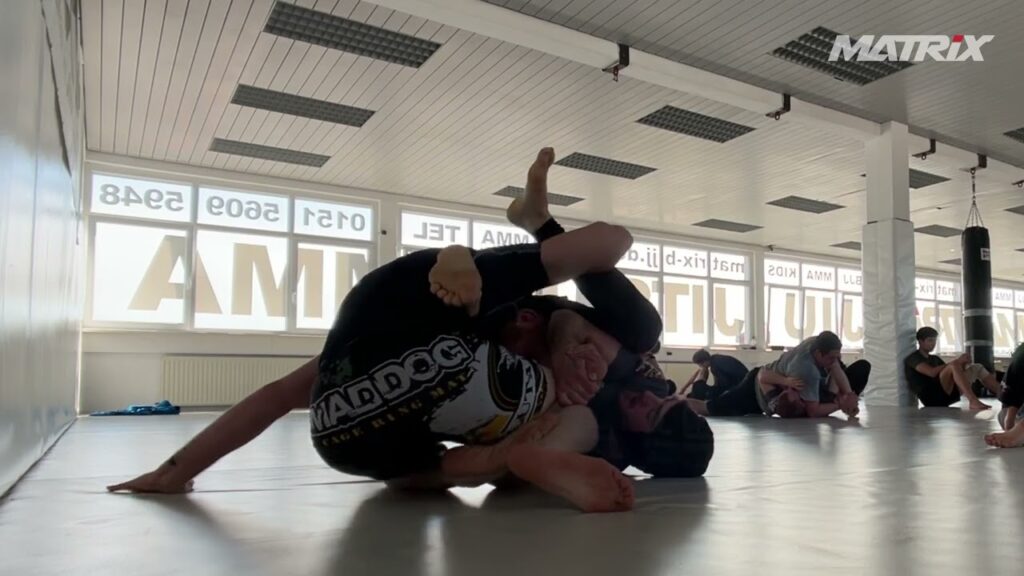 Takedown Scramble ends up in Triangle Choke - Matrix Jiu Jitsu
