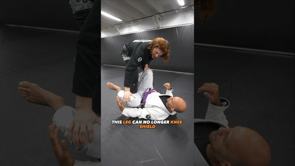 The Easiest Set Up for The Knee Cut Pass