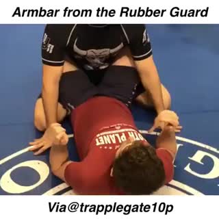 The Easy Way To Set Up Gogoplata From Rubber Guard by 10p Black Belt-->
 repos...