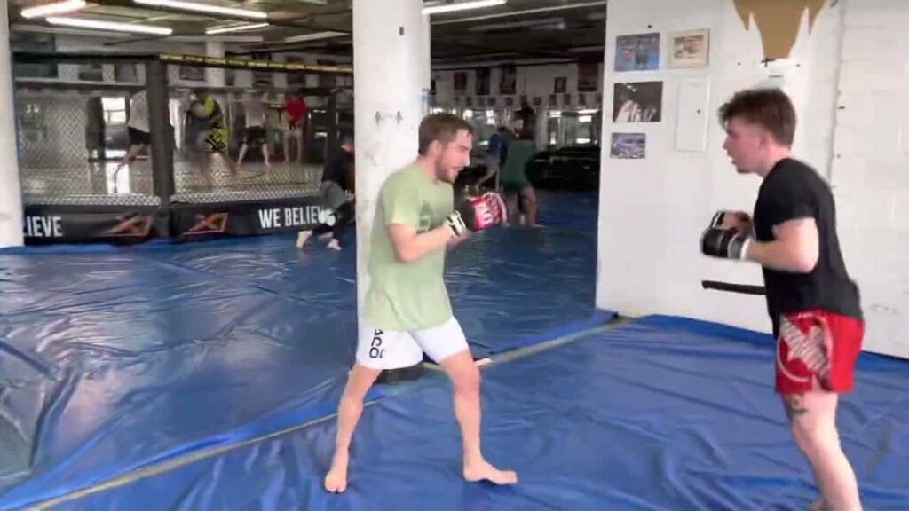 The best way to start the week. Monday morning practice.