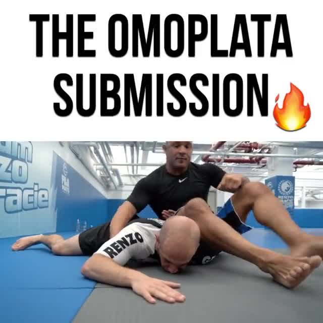 The bread and butter... omoplata from closed guard! @mark_cerrone