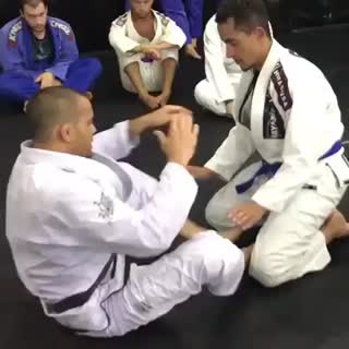 The legs are stronger than the arms. Easy set up for a triangle by Gile Huni of K...