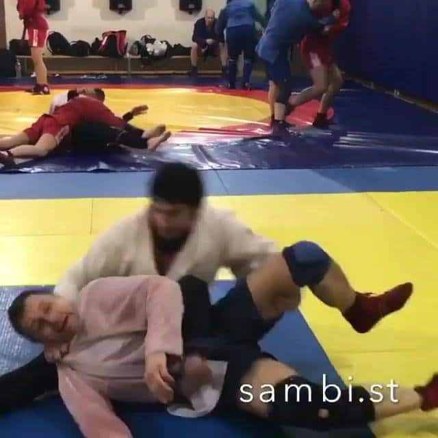 This is O Kuri Eri Jime (Shime Waza)