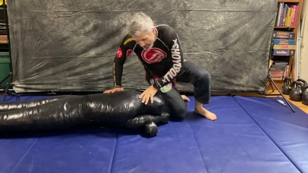 Torreando Pass for BJJ Solo Training on a Dummy