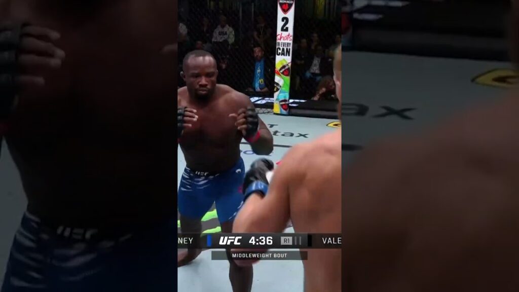 Torrez Finney slams him right in front of his corner 🤣 #ufcvegas105