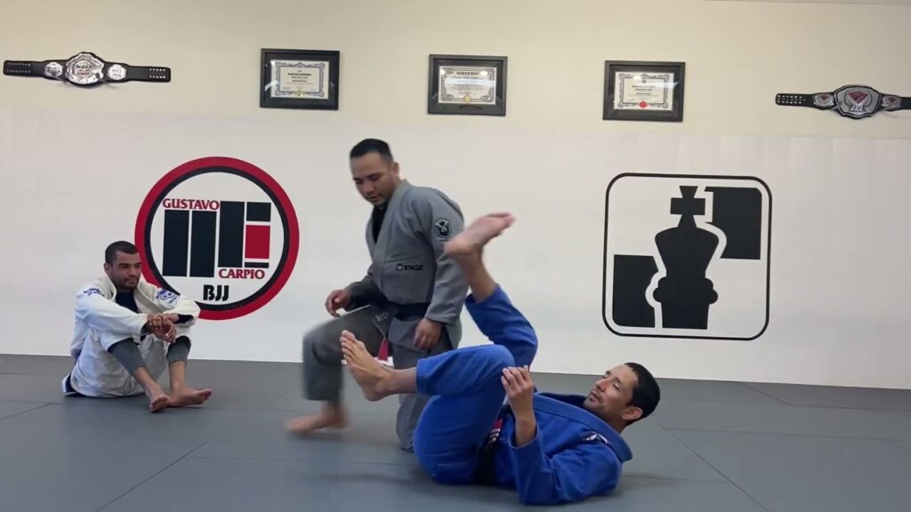 Triangle and Omoplata set up from Closed Guard