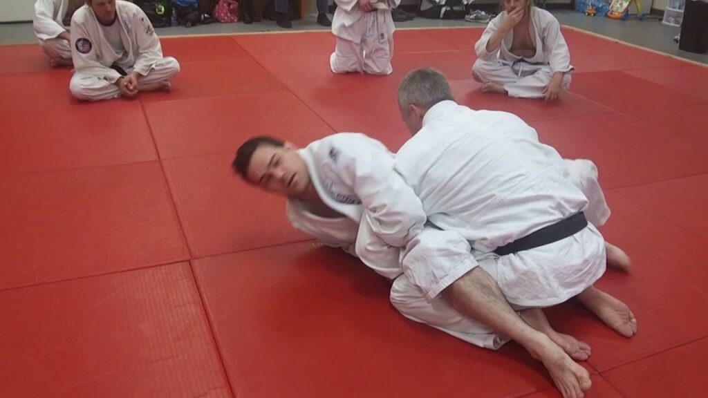 Ude Garami Rollover Guard Sweep