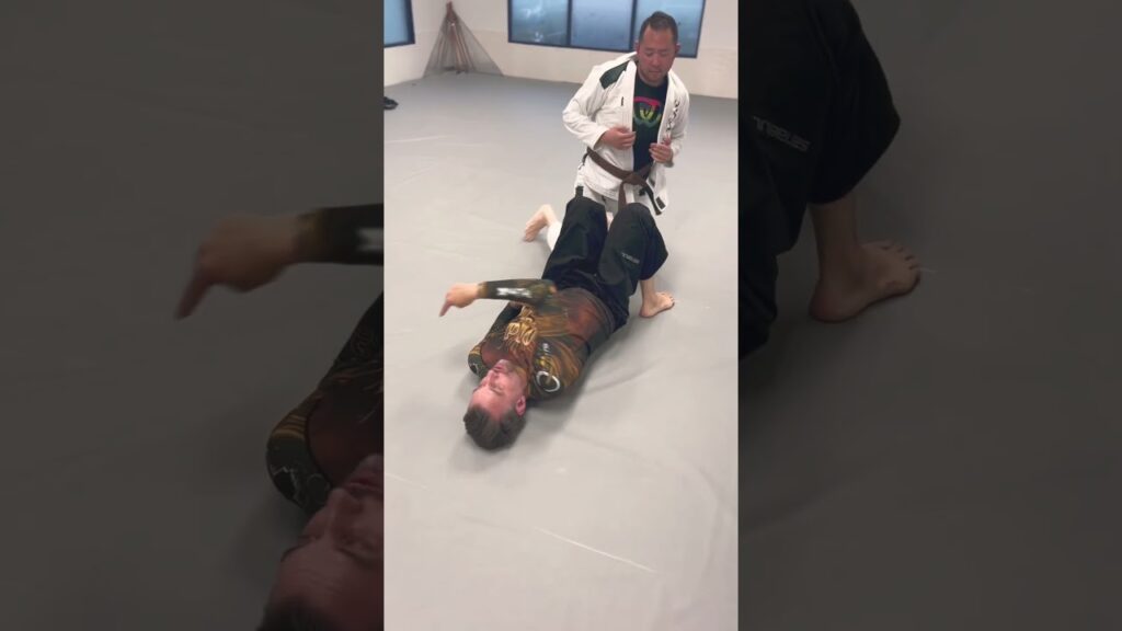 Unstoppable baseball bat chokes from the bottom!