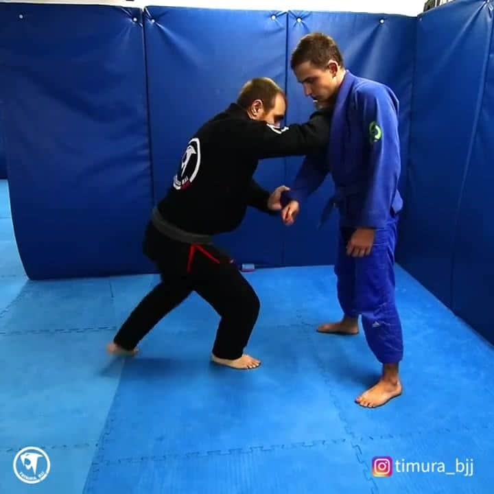 Variation of Drop Seoi-Nage From the cross collar grip. . Maybe it has a differe...