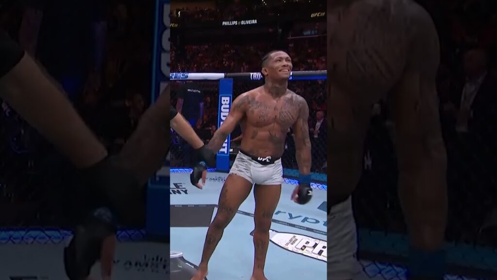 Vinicius Oliveira is on a tear!! 👀 #ufc318