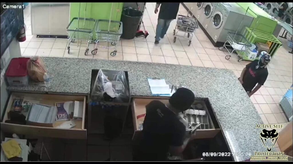 Wacky Robbery In Laundromat