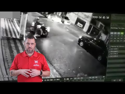 Wannabe Moto-Robbers Eat Some Asphalt