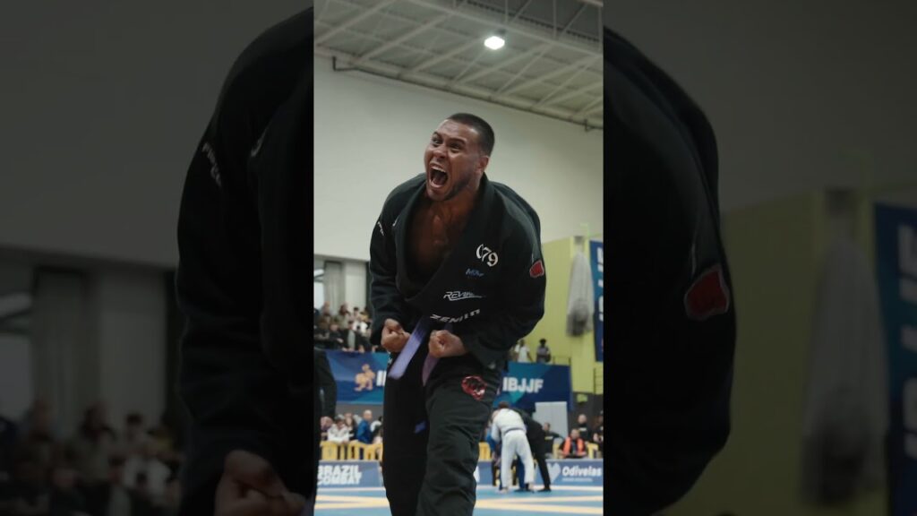 What an armbar from Luiz Benigno! #bjj #ibjjf #jiujitsu
