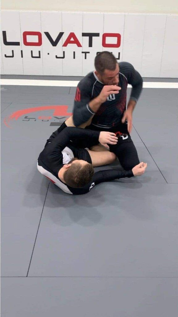 What do you think about this body lock pass by Rafael Lovato Jr.?