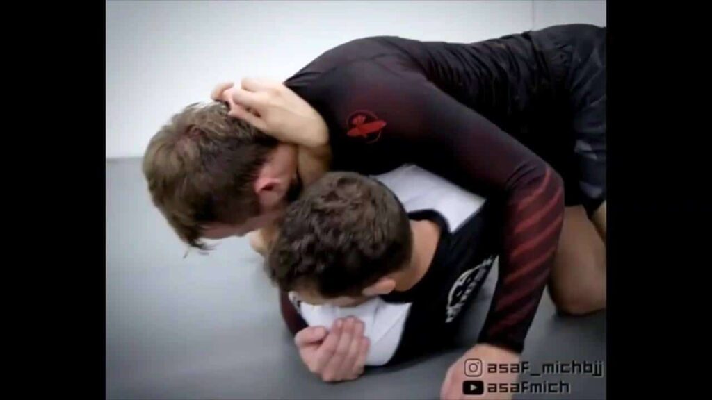 What do you think about this no gi baseball choke by @asaf_mich?