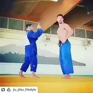 What in the...?  #Repost @jiu_jitsu_lifestyle • • • • • • @angelopantano60 Emanue...
