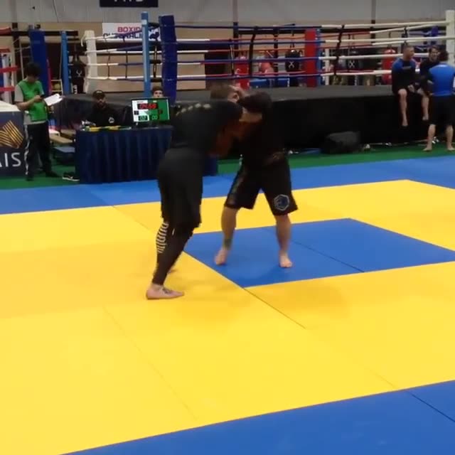 When a Judo Olympian (Matt D'Aquino) enters a No Gi BJJ competition...