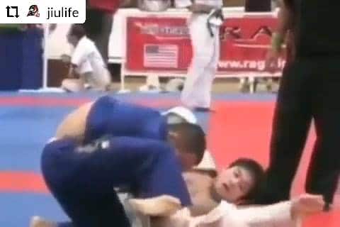 When your Omoplata game is too sophisticated.