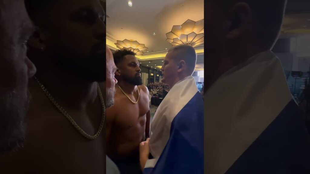 Who do y'all have winning this? π€ #ufcshanghai