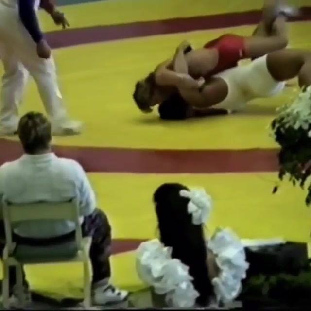 Wrestler vs Bodybuilder