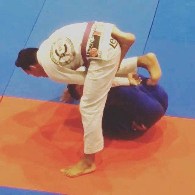 Your thoughts on this sweep?
 #Repost @jonasandrade7
 ・・・
 I like this position, ...