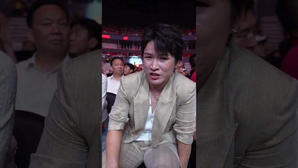 Zhang Weili is in the HOUSEEEE! 🙏 #roadtoufc