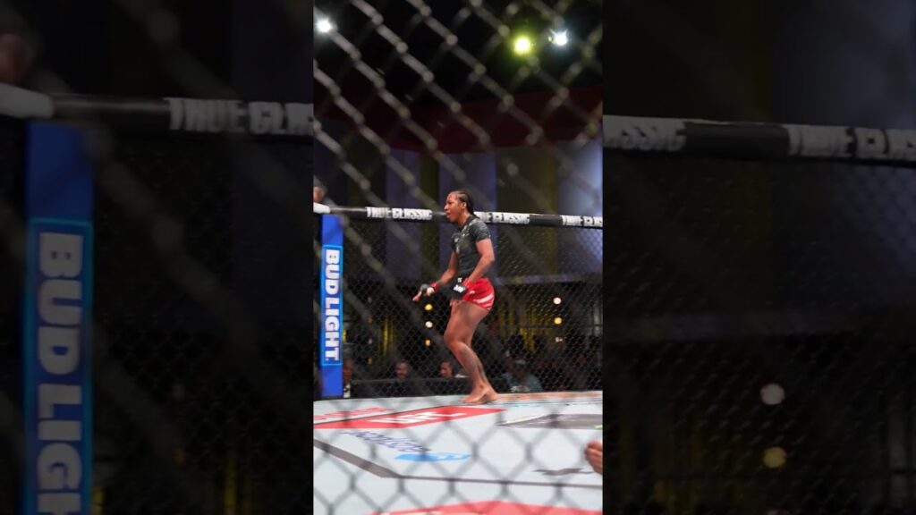 make it 3 in a row for Joselyne Edwards 😤 #ufcvegas109