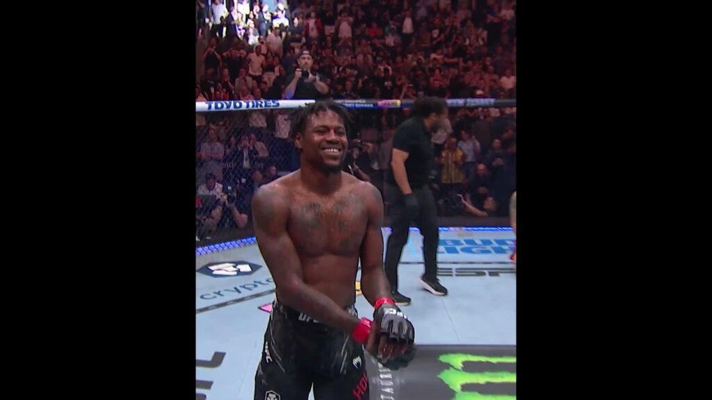 this Kevin Holland armbar was NASTYYYYYY π€’ #shorts