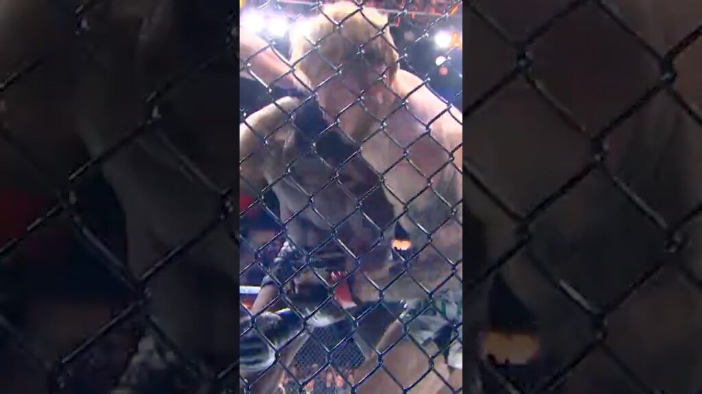 what a reversal 🤯 #UFCPerth